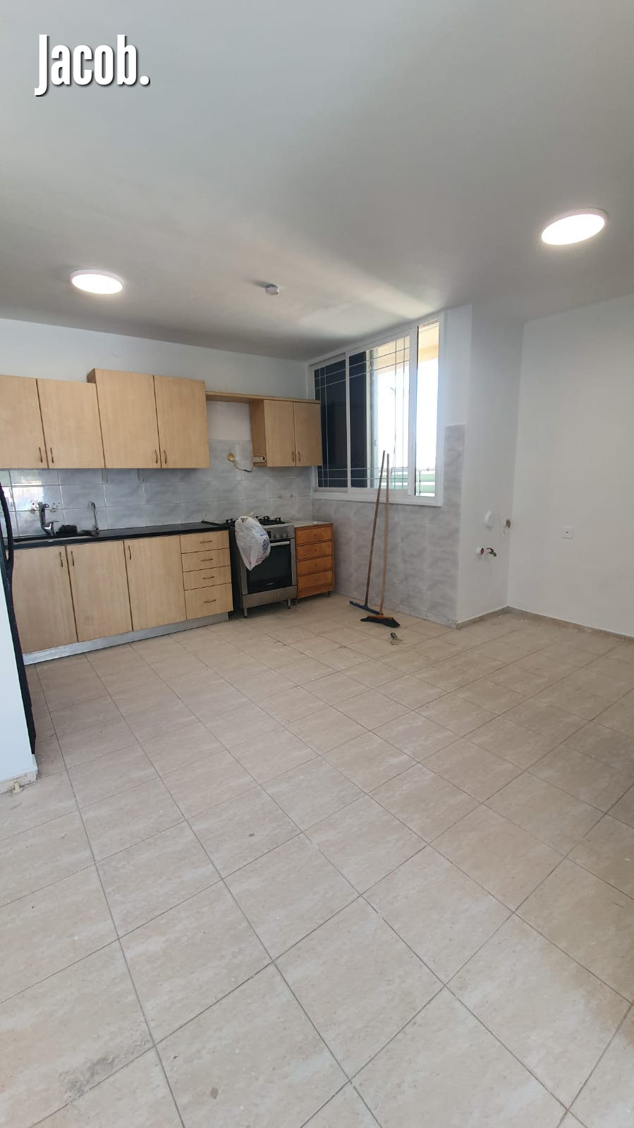 למכירה ברחוב הרצל - טירת כרמל